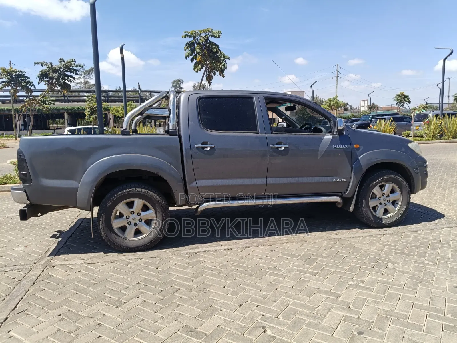 Toyota Hilux 2.5 D-4D SRX 2011 Gray