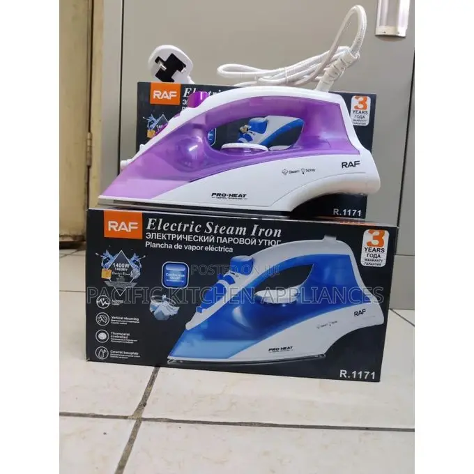 RAF R.1171 Electric Steam Iron With a Ceramic Baseplate