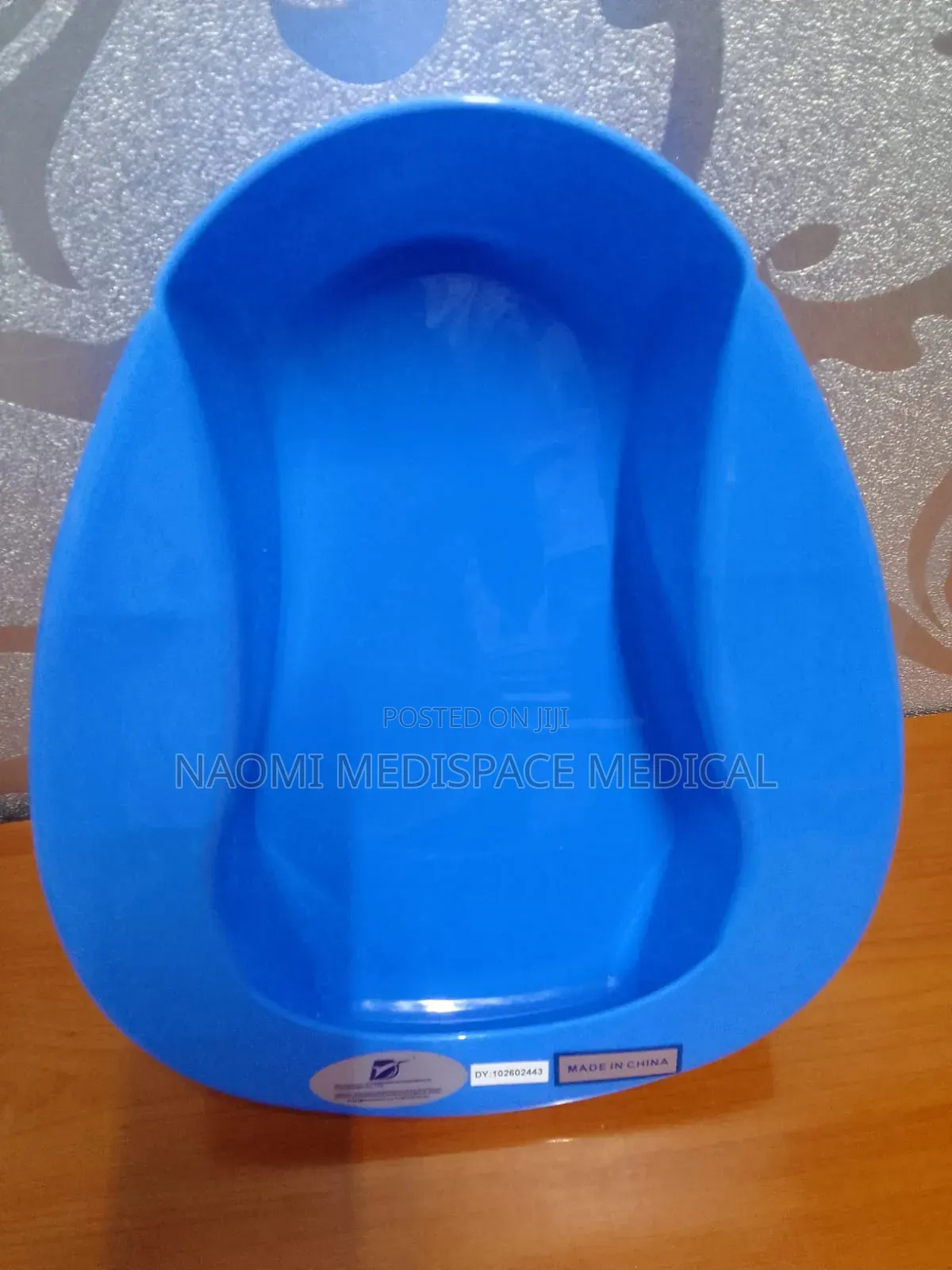 Reusable, Easy to Clean,Hygienic Plastic Bedpan