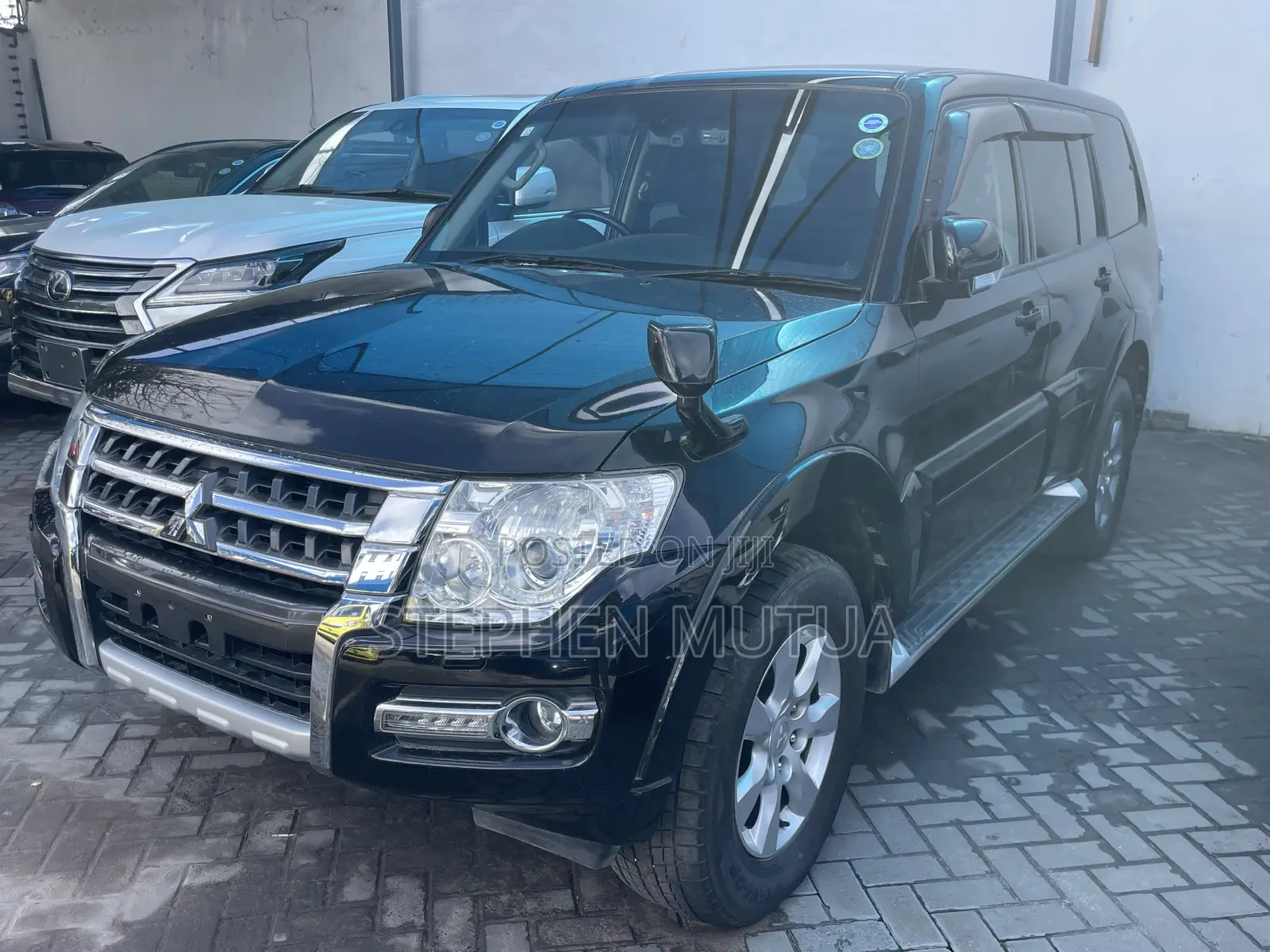 Mitsubishi Pajero Exceed 2018 Black
