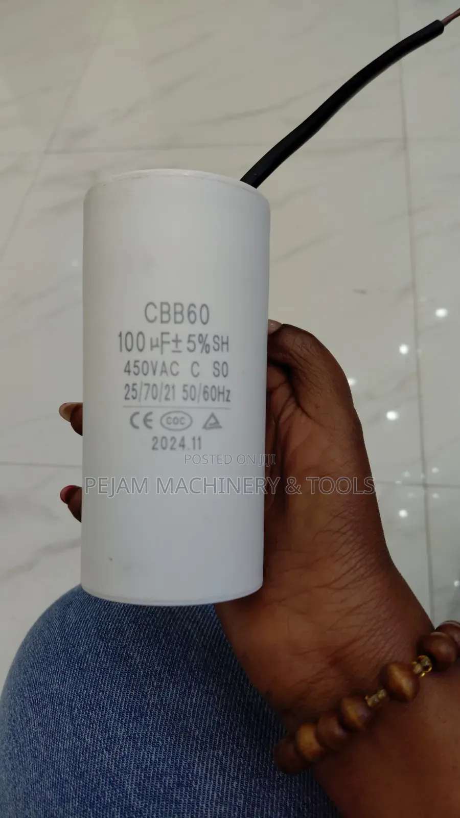 CBB60 Motor Run Capacitor With Capacitance of 100 μF Voltage 450 VAC