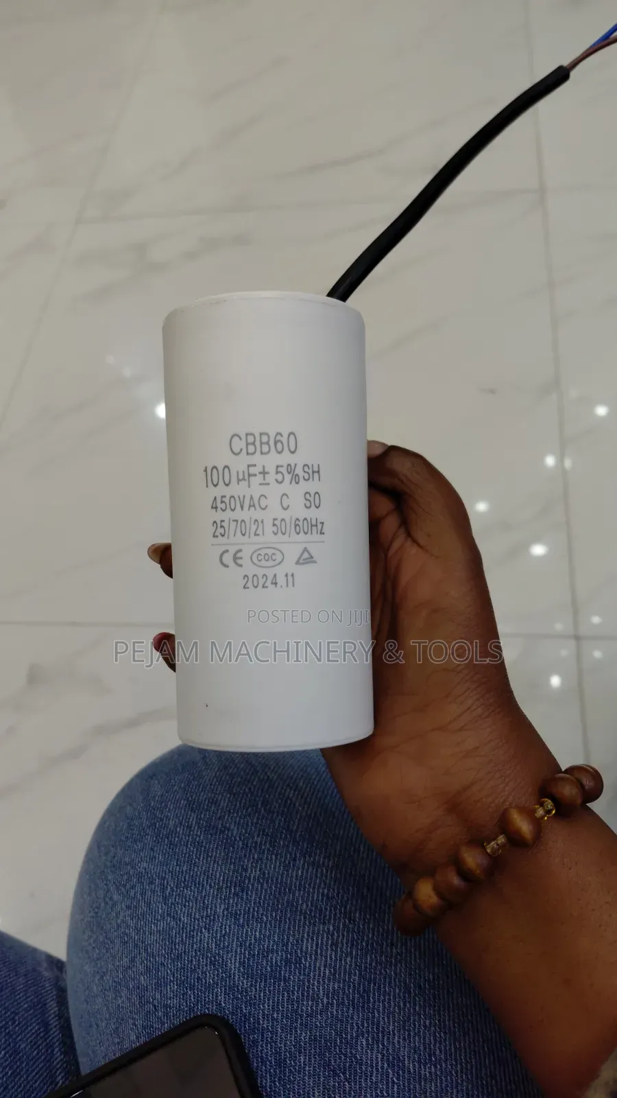 CBB60 Motor Run Capacitor With Capacitance of 100 μF Voltage 450 VAC