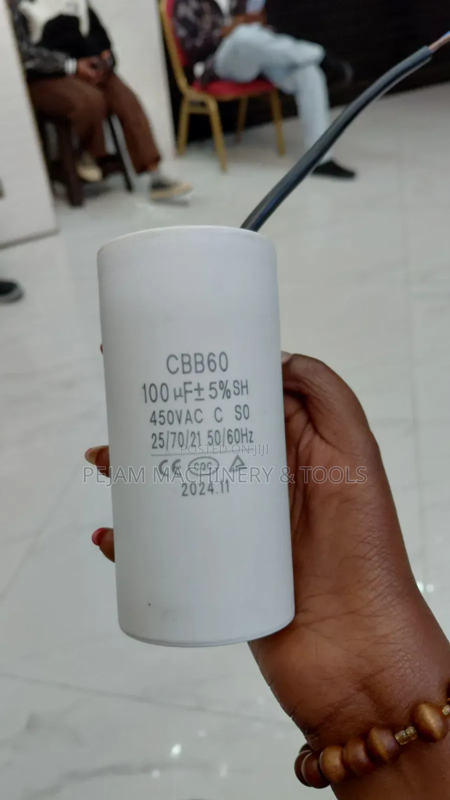CBB60 Motor Run Capacitor With Capacitance of 100 μF Voltage 450 VAC