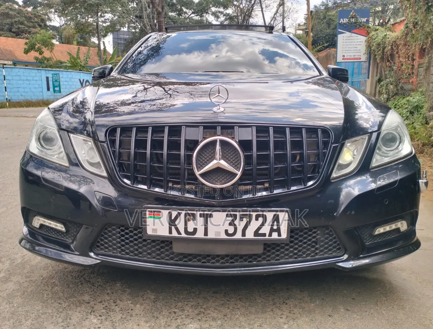 Mercedes-Benz E250 2011 Black