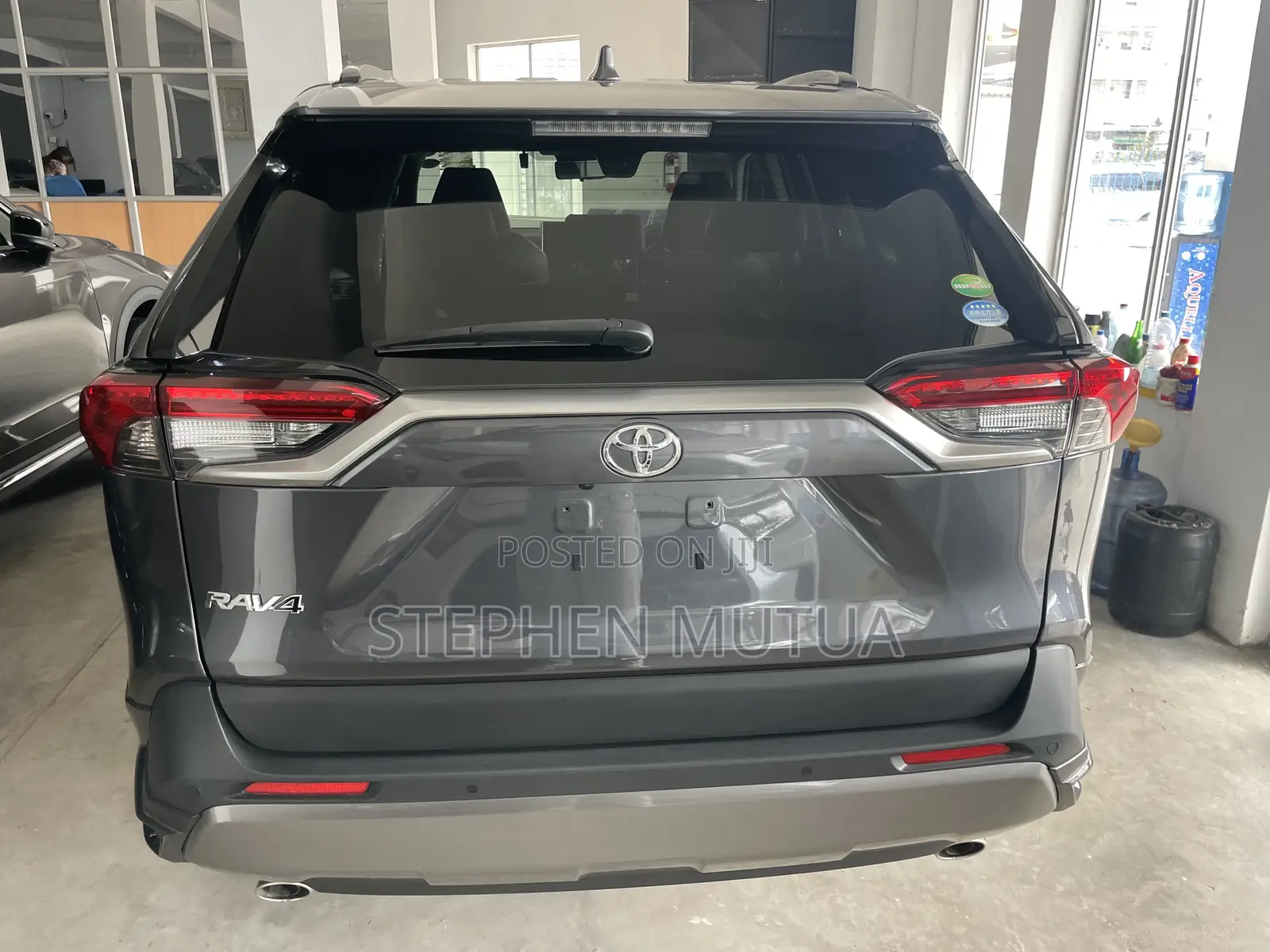 Toyota RAV4 XLE Premium FWD 2020 Gray