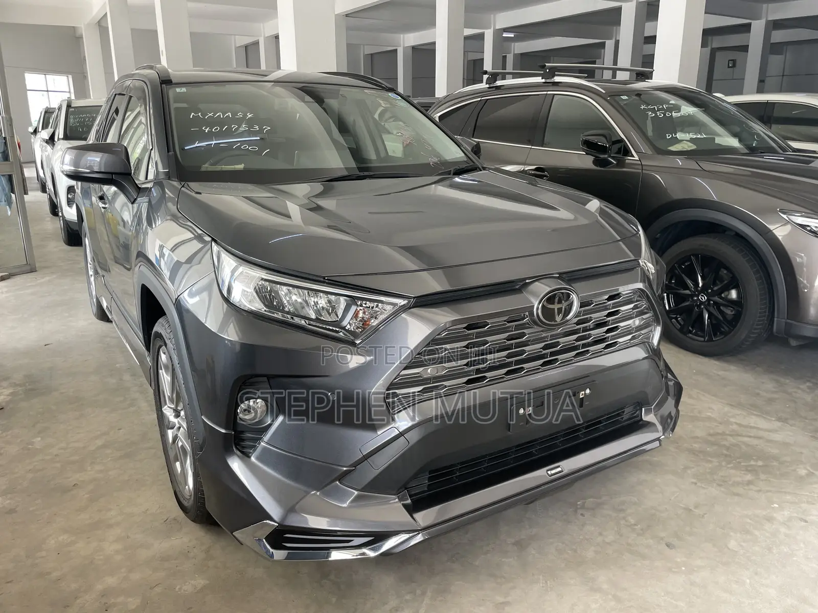 Toyota RAV4 XLE Premium FWD 2020 Gray