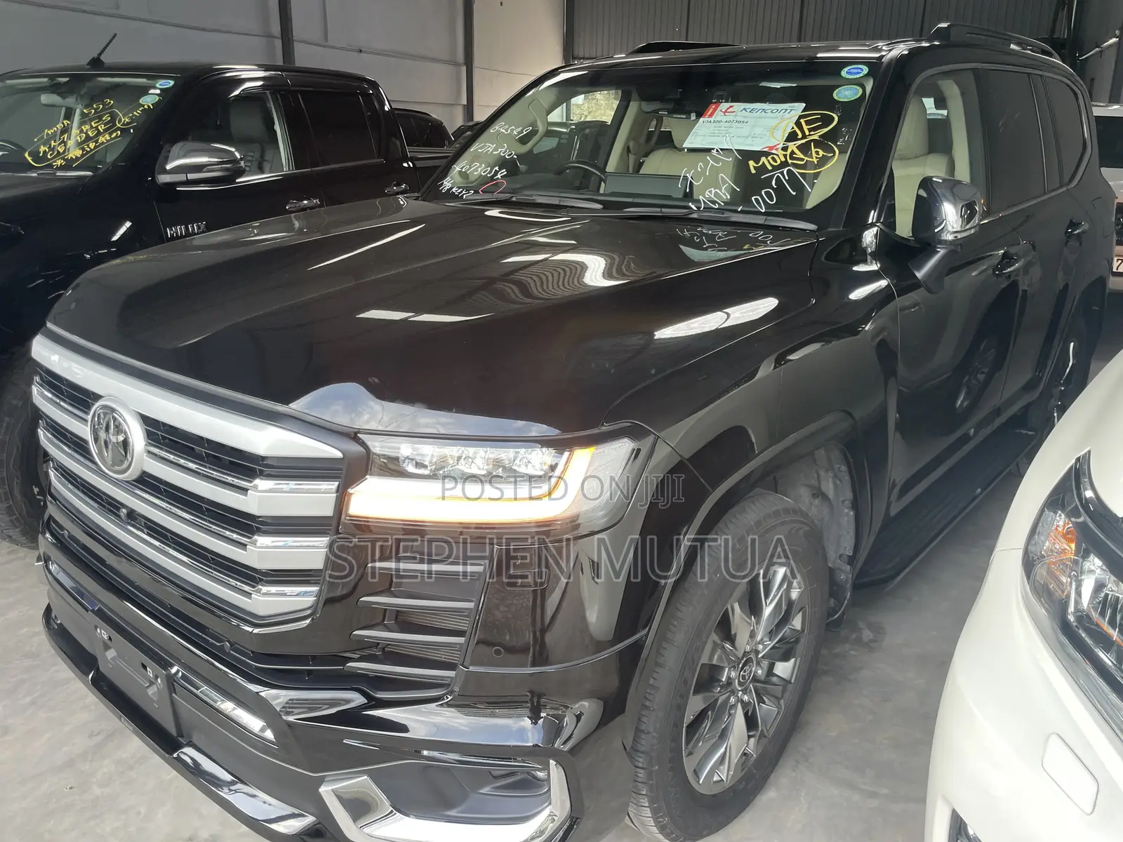 Toyota Land Cruiser LC300 2023 Black