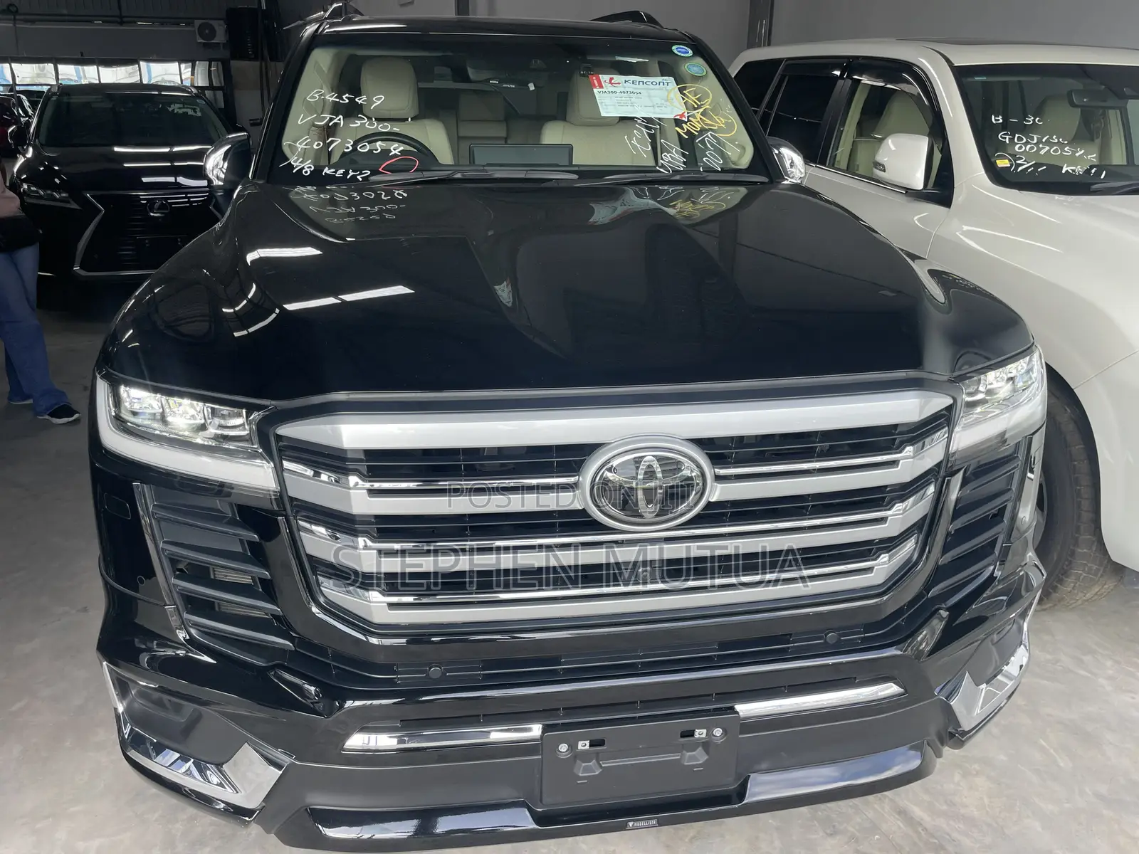 Toyota Land Cruiser LC300 2023 Black