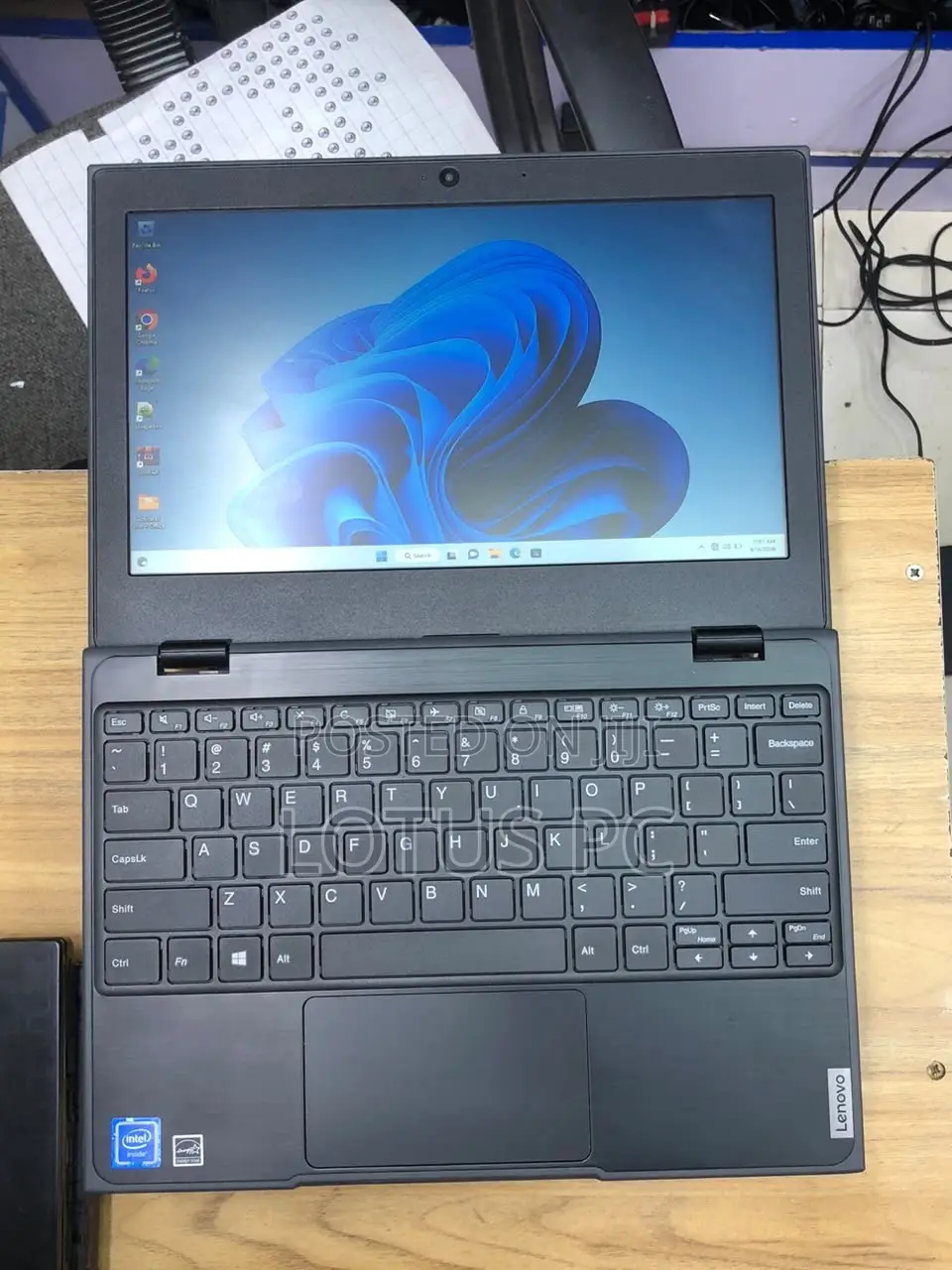 Laptop Lenovo Yoga 11e 4GB Intel Celeron SSD 128GB