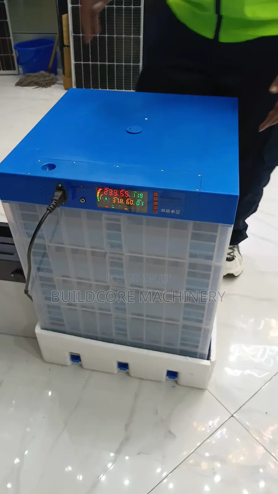 Premier 220eggs Incubator With AC and DC Power Input