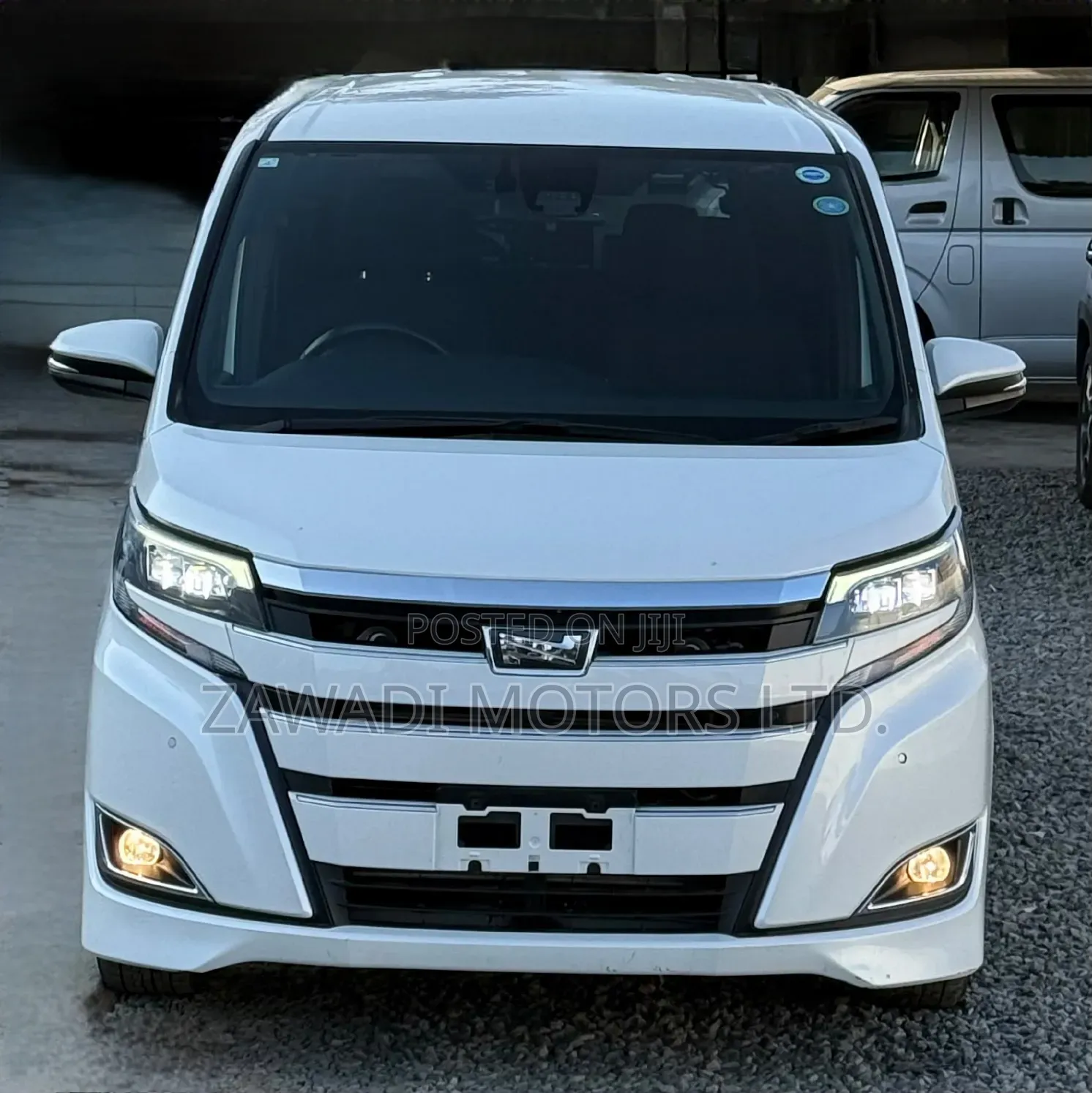 Toyota Noah 1.8 FWD Hybrid (7 seater) 2019 Pearl