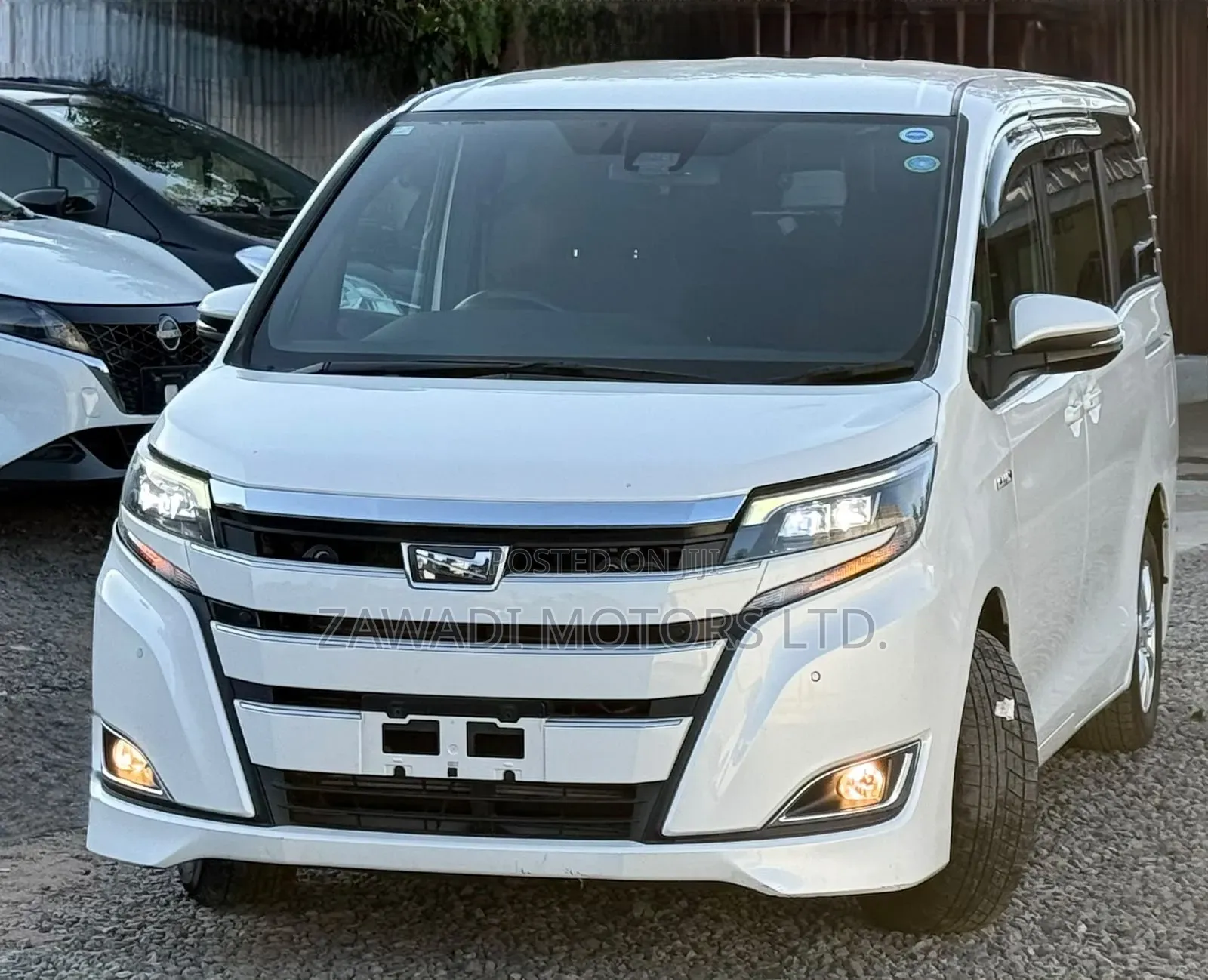 Toyota Noah 1.8 FWD Hybrid (7 seater) 2019 Pearl