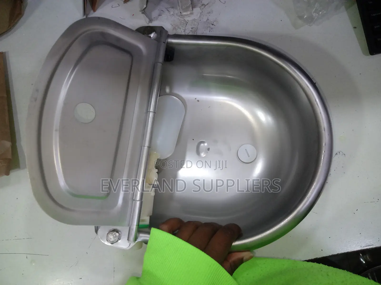 Automatic Stainless Drinker - Fresh Water Access
