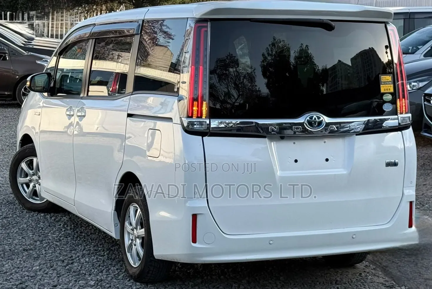 Toyota Noah 1.8 FWD Hybrid (7 seater) 2019 Pearl