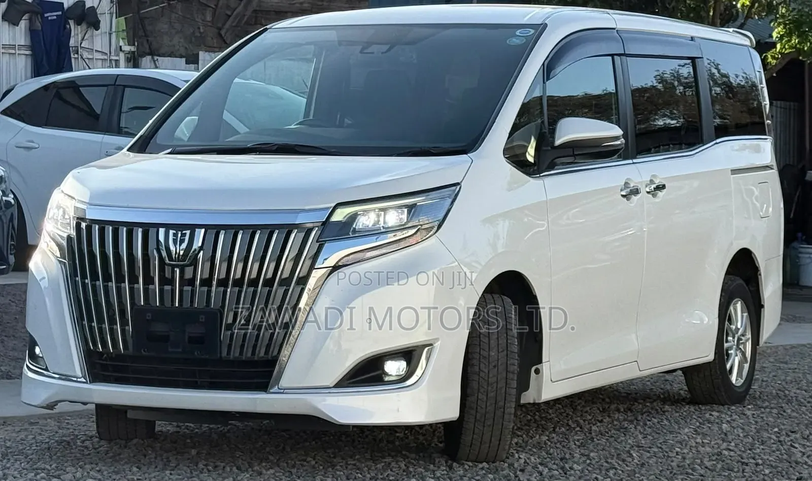 Toyota Esquire 2.0 AWD (7 seater) 2019 White