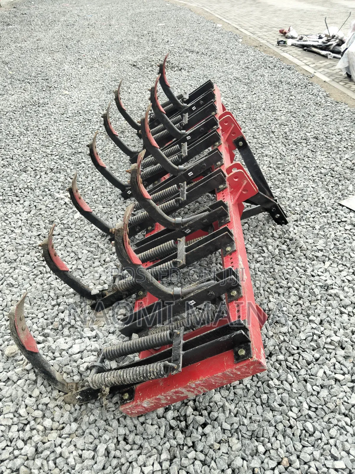 Heavy-Duty 11-Tine Spring-Loaded Cultivator / Tine Tiller