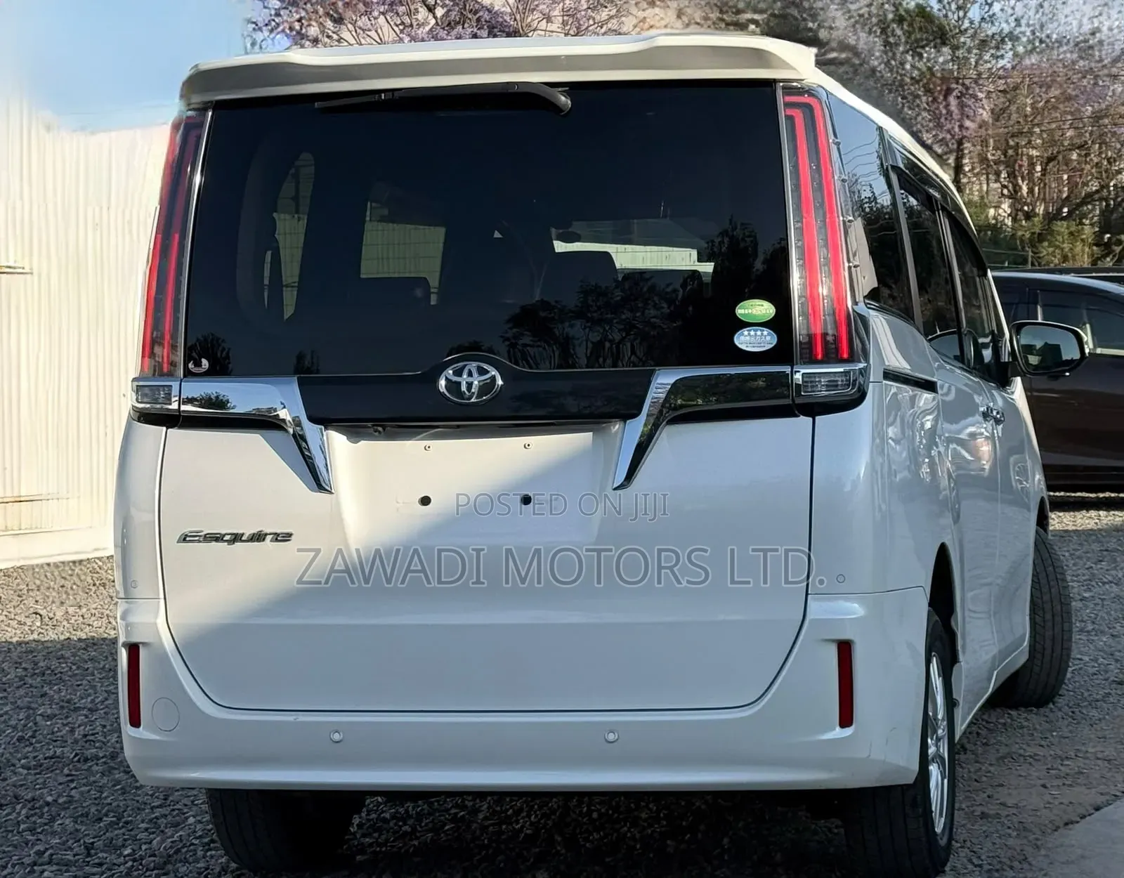Toyota Esquire 2.0 AWD (7 seater) 2019 White