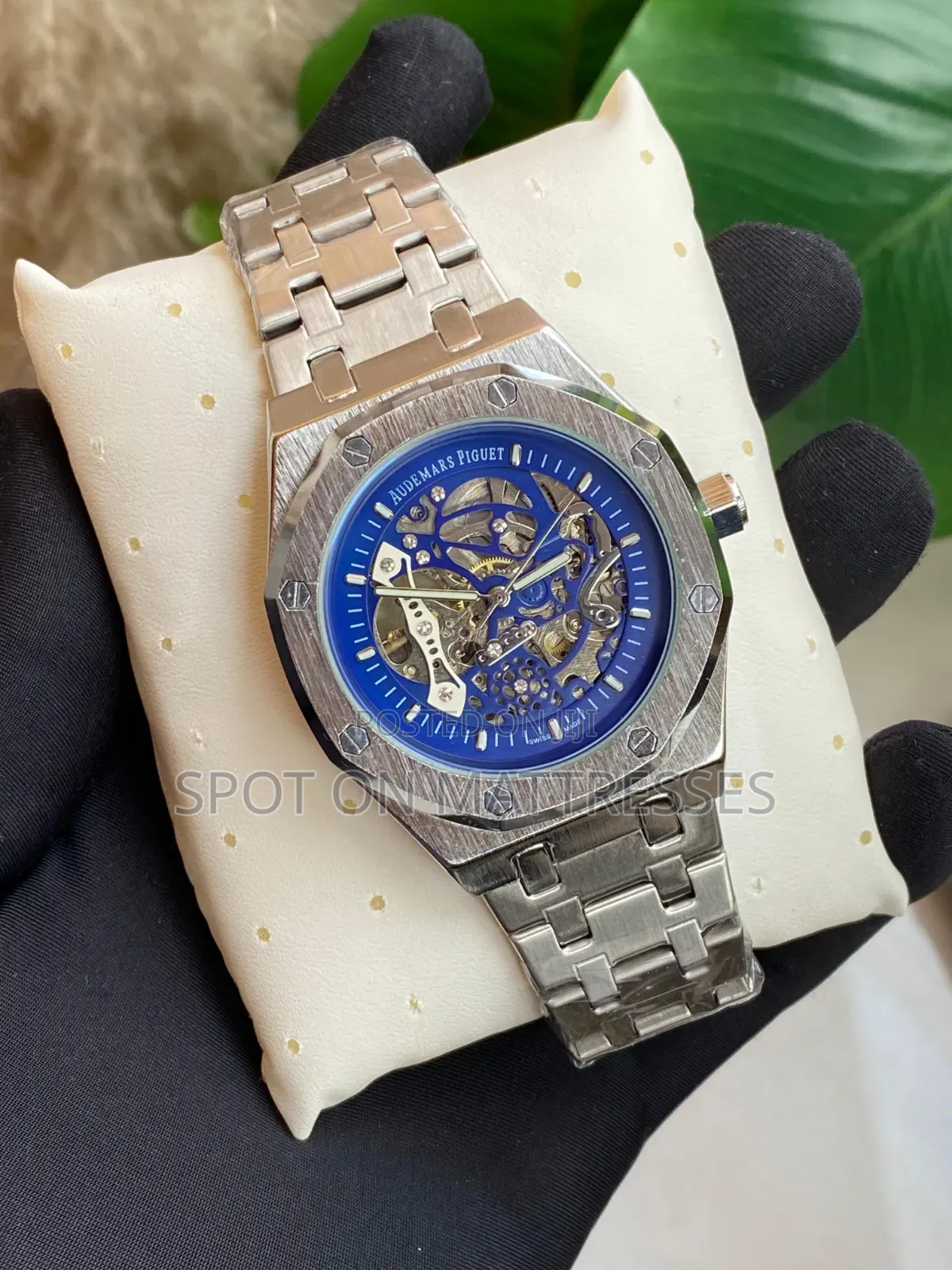 Audemars Piguet Automatic Gents Watch. Gold/Silver/Black.