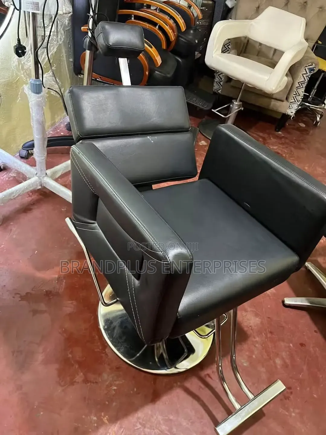 Slightly Used Reclining Salon Styling Seat