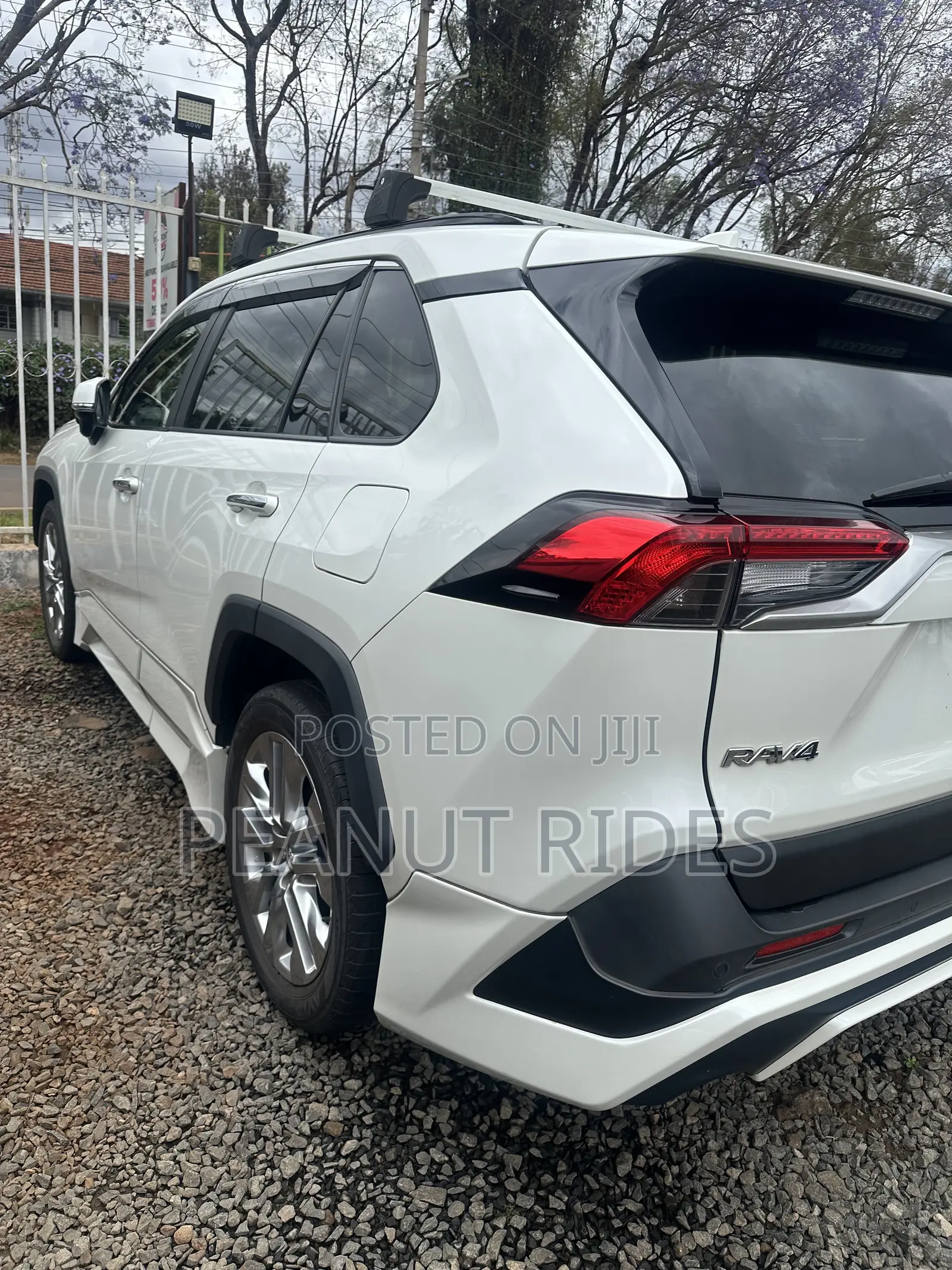 Toyota RAV4 2020 White