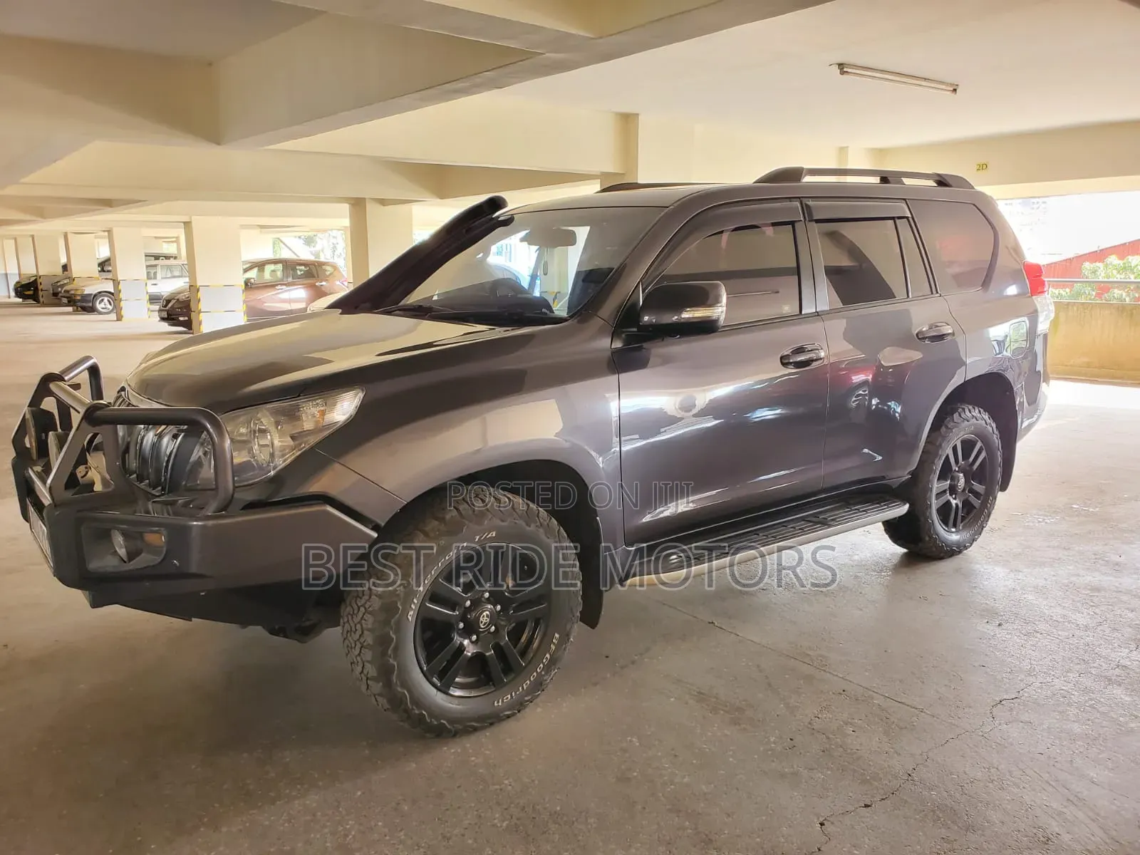 Toyota Land Cruiser Prado KAKADU 2013 Gray