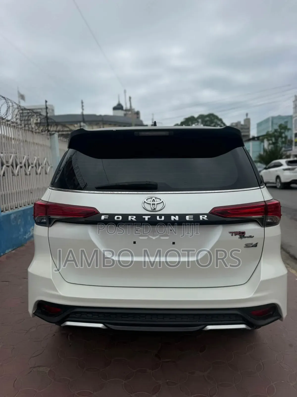 Toyota Fortuner 2.8 D AWD 2021 White