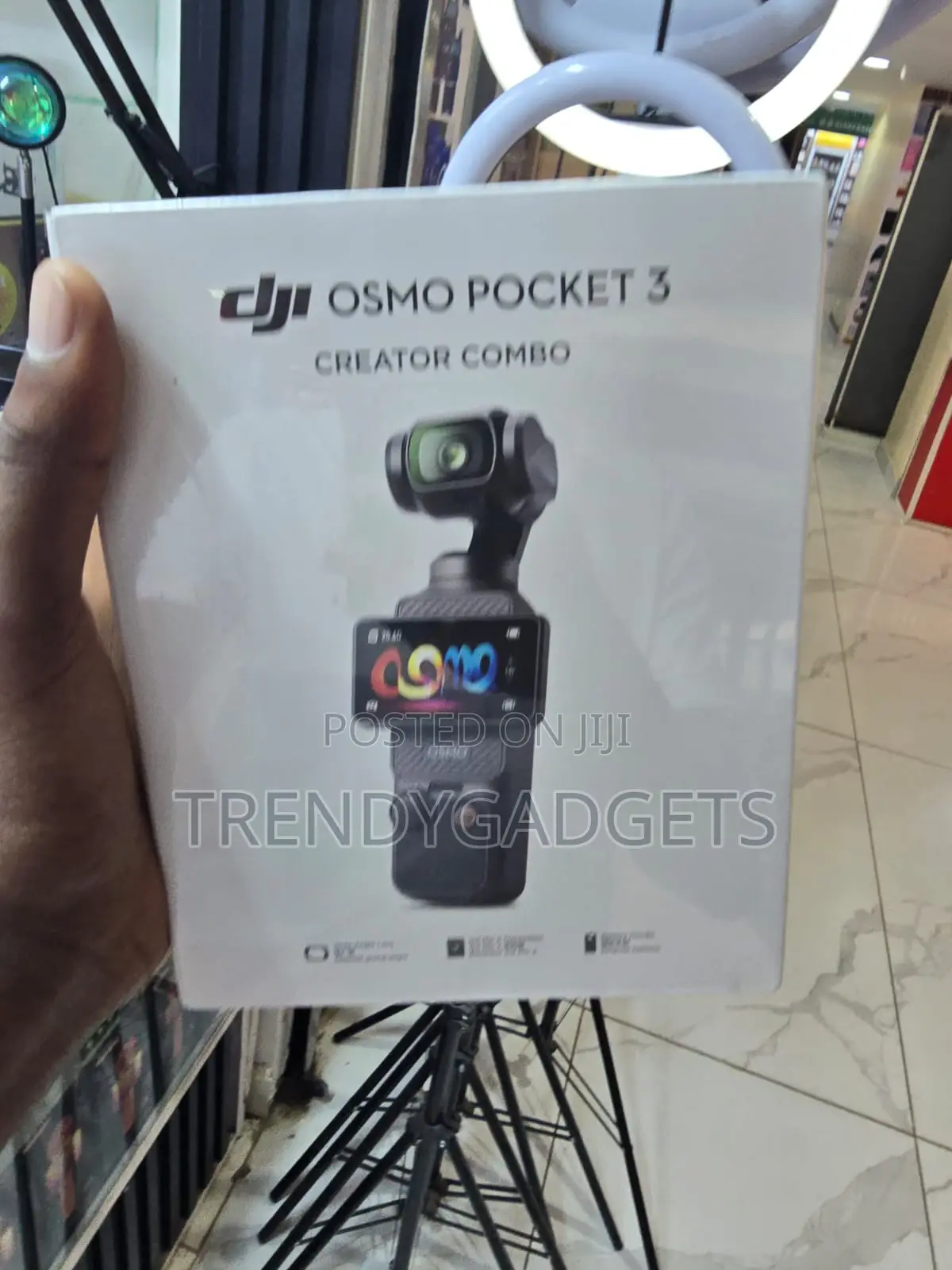 DJI Osmo Pocket 3 Creator Combo 1-Inch CMOS Camera