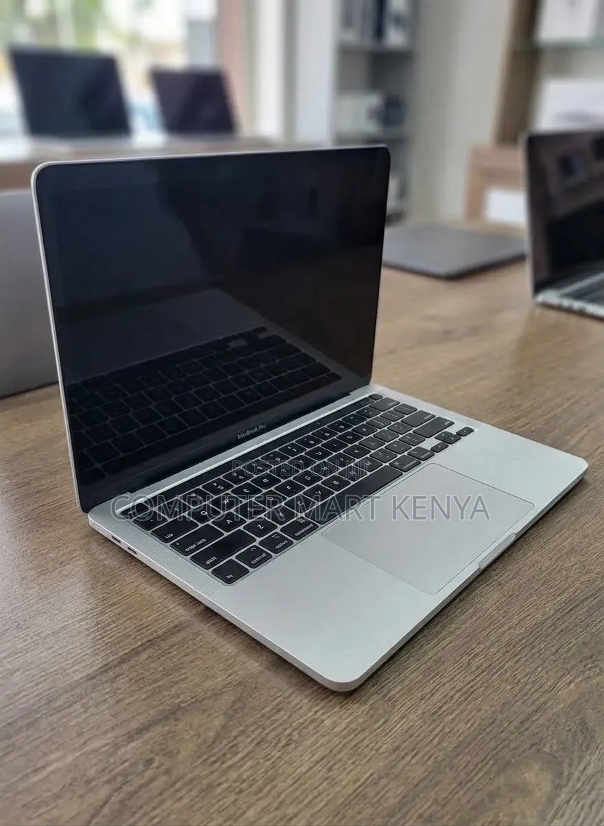 New Laptop Apple MacBook Pro 2019 8GB Intel Core i5 SSD 256GB