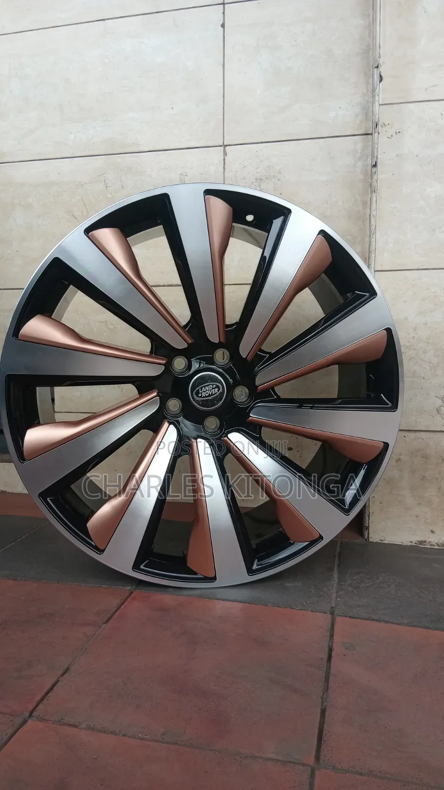 Size 23" FORGED RIM Range Rover Vogue.