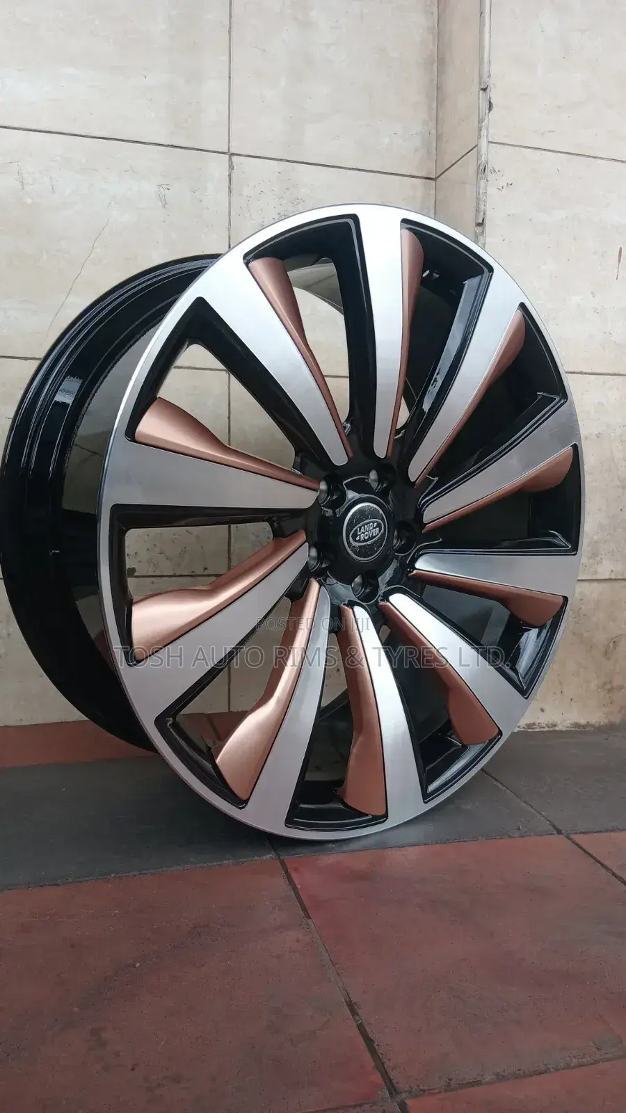 Size 23" FORGED RIM Range Rover Vogue.