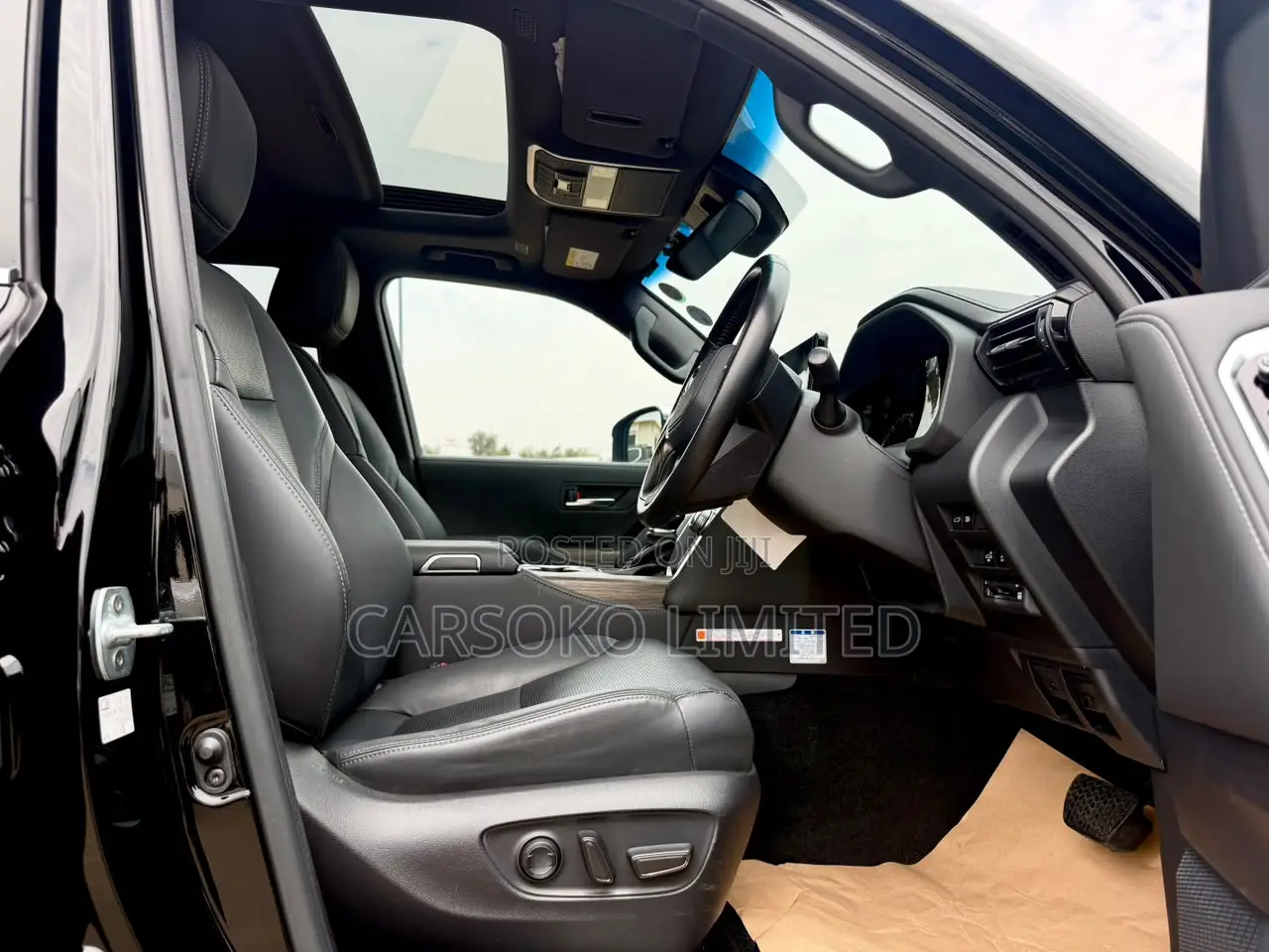 Toyota Land Cruiser LC300 2023 Black