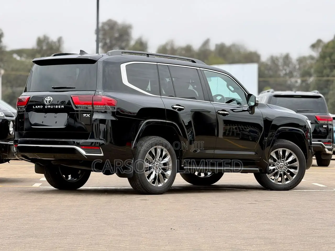Toyota Land Cruiser LC300 2023 Black