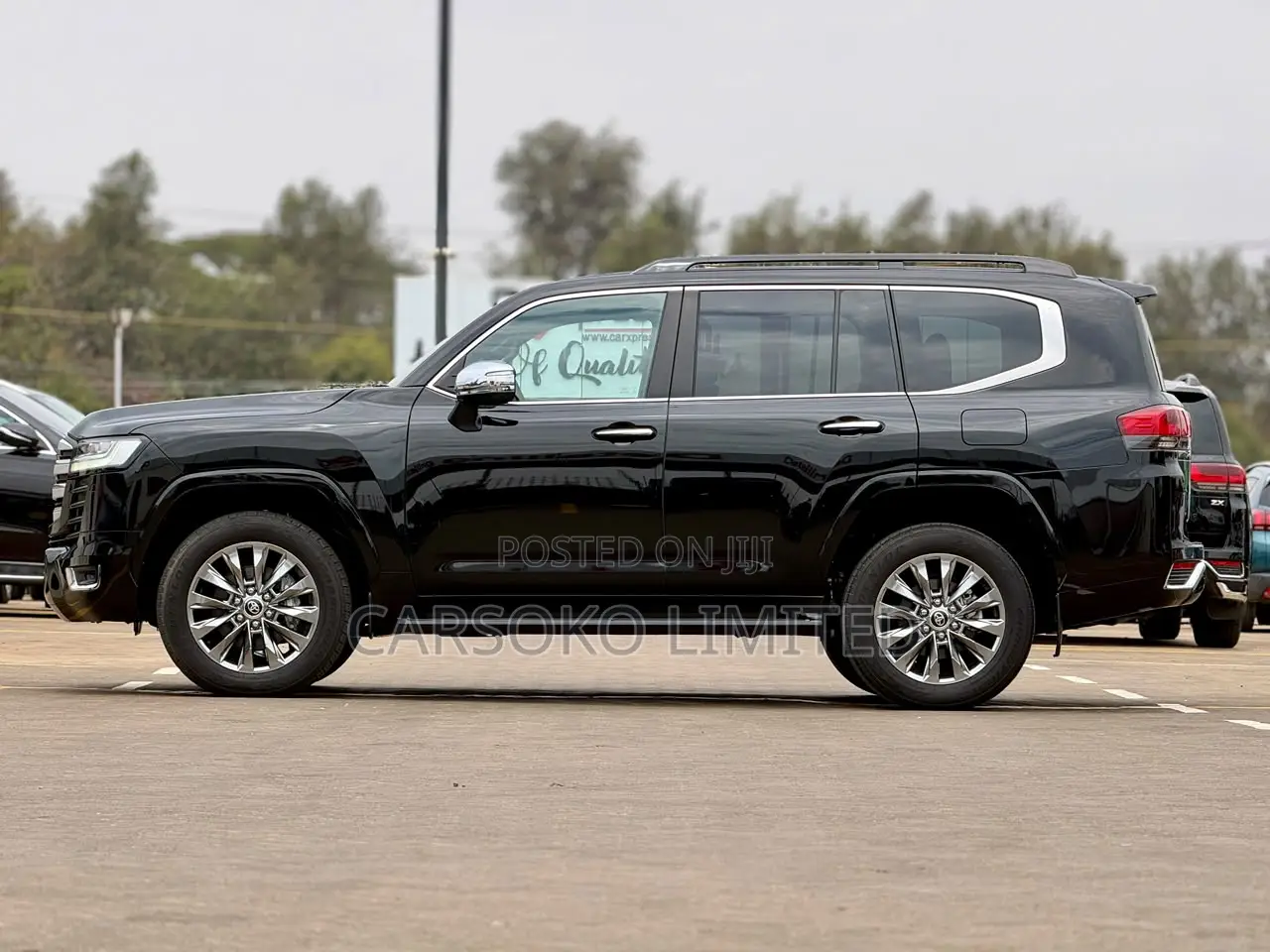 Toyota Land Cruiser LC300 2023 Black