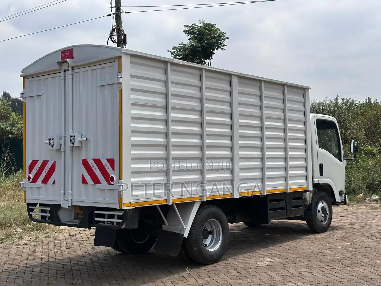 Isuzu NMR 2022
