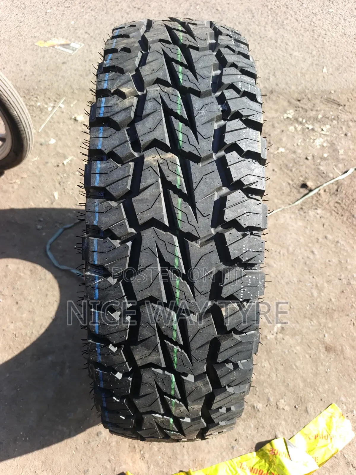 235/85r16 X Pounce a/T