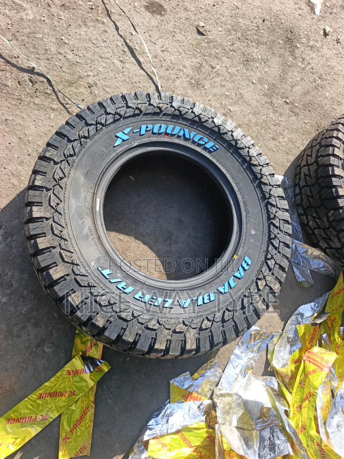 235/85r16 X Pounce a/T