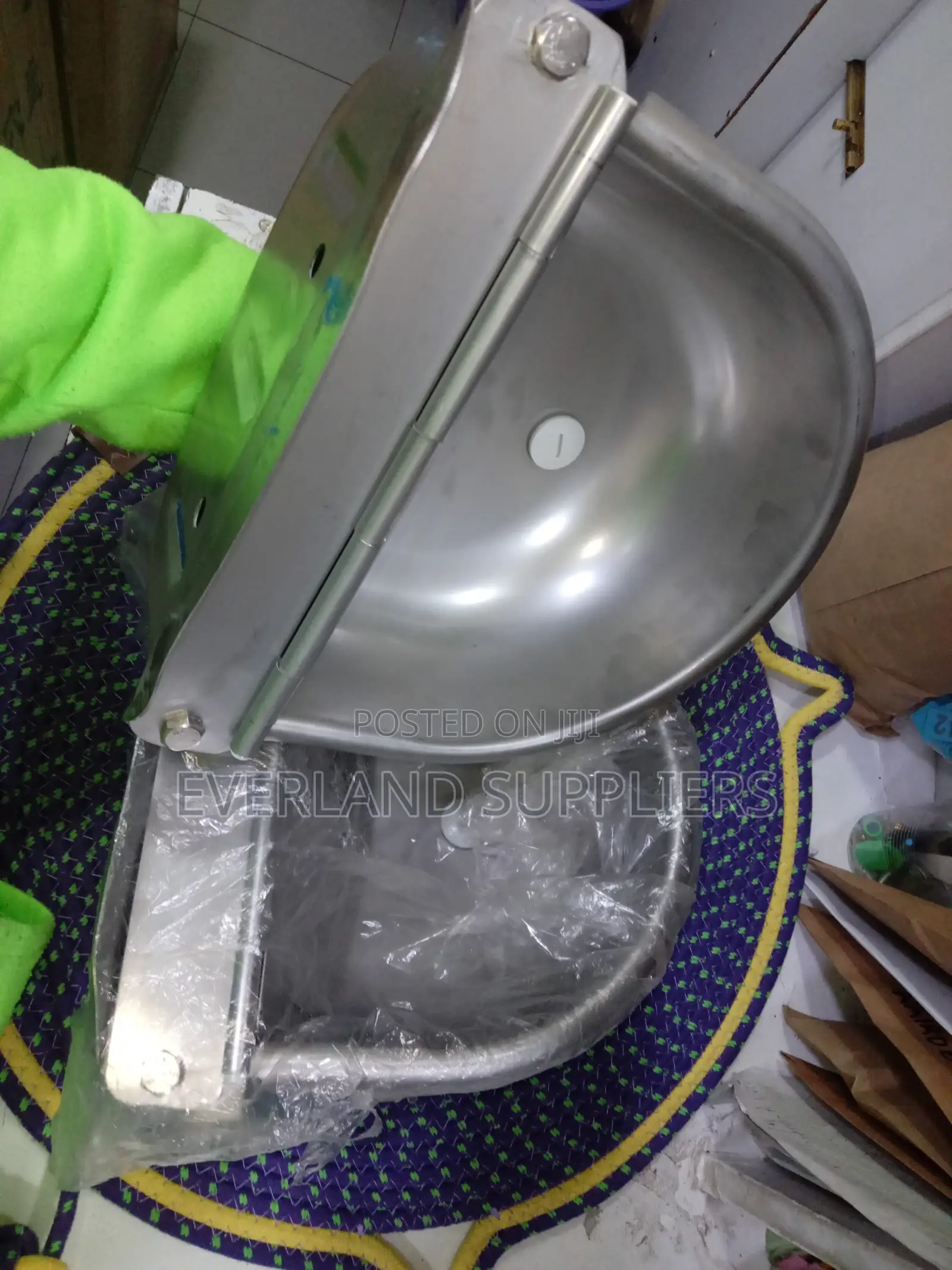 Durable Automatic Water Bowl Drinkers for Cows, Stainless