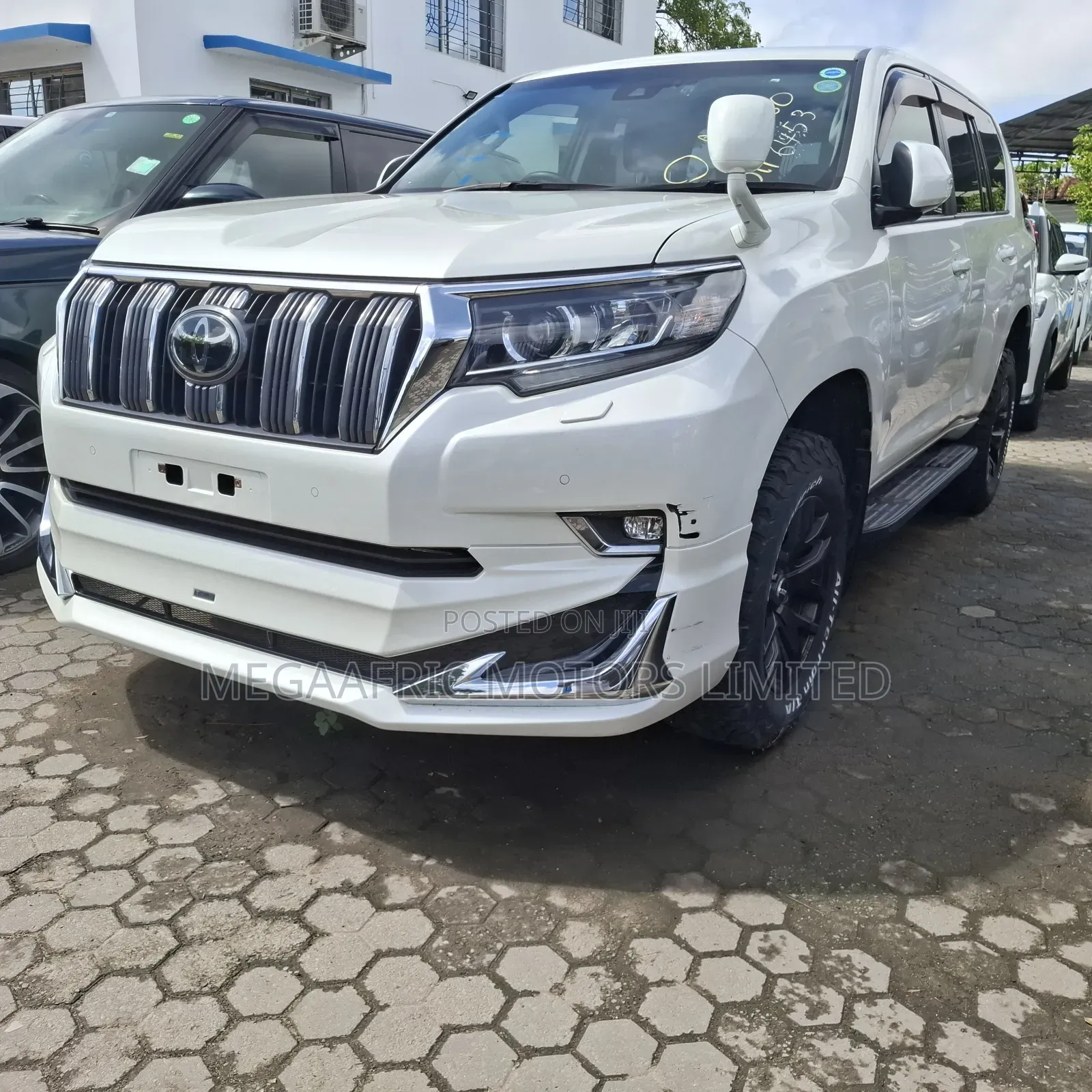 Toyota Land Cruiser Prado 2.7 2019 White
