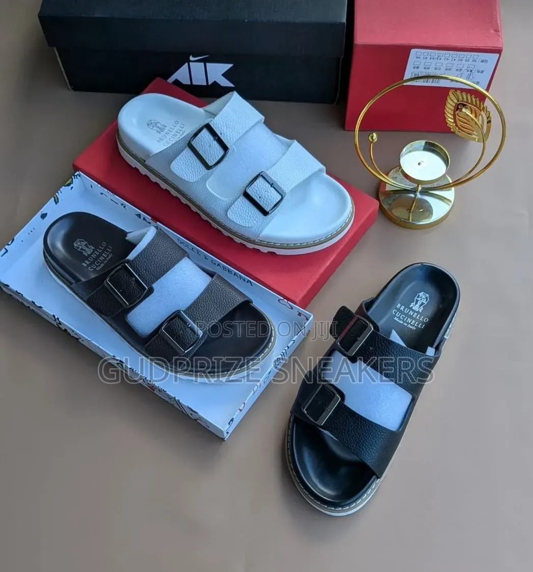 Sandals Open