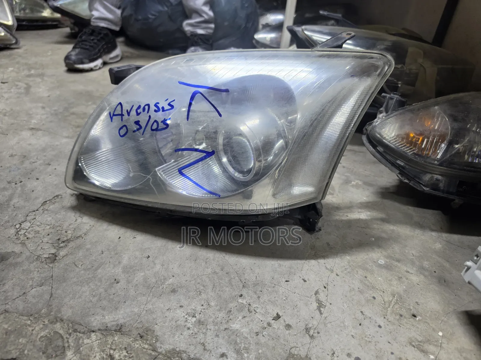 Toyota Avensis Headlight Xenon 2003-2005