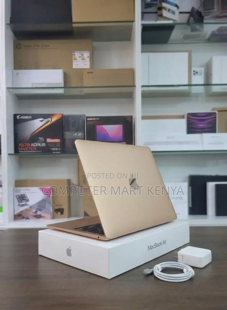 New Laptop Apple MacBook Air 2019 8GB Intel Core i5 SSD 128GB