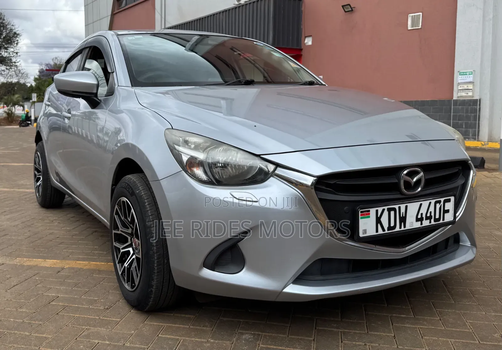 Mazda Demio 2018 Silver