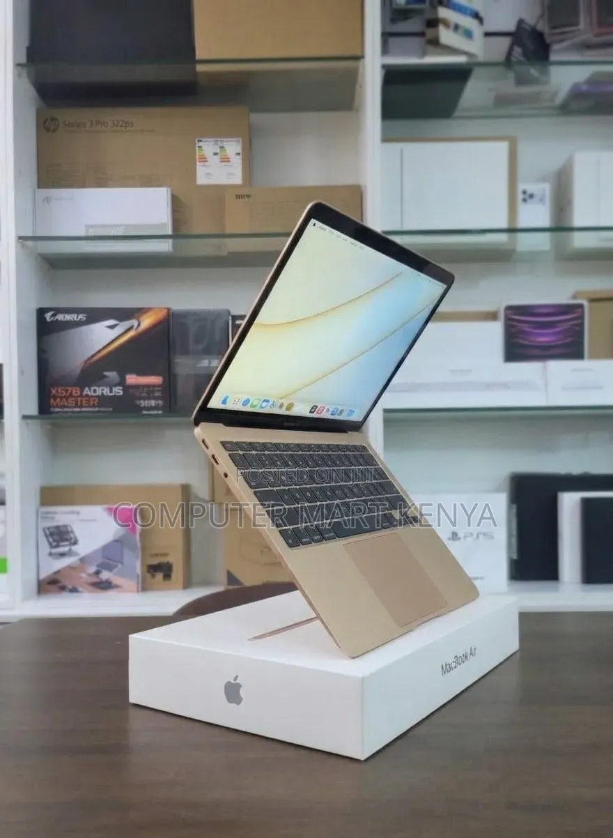 New Laptop Apple MacBook Air 2019 8GB Intel Core i5 SSD 128GB