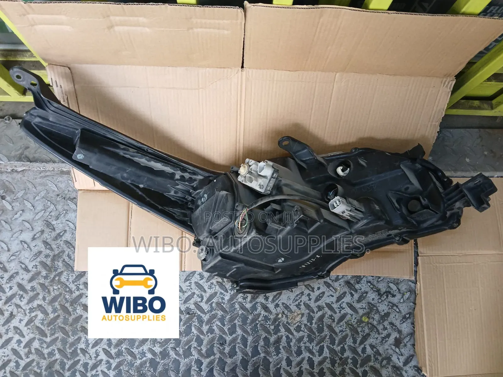 Toyota Fortuner 2015/18 Xenon Headlights.