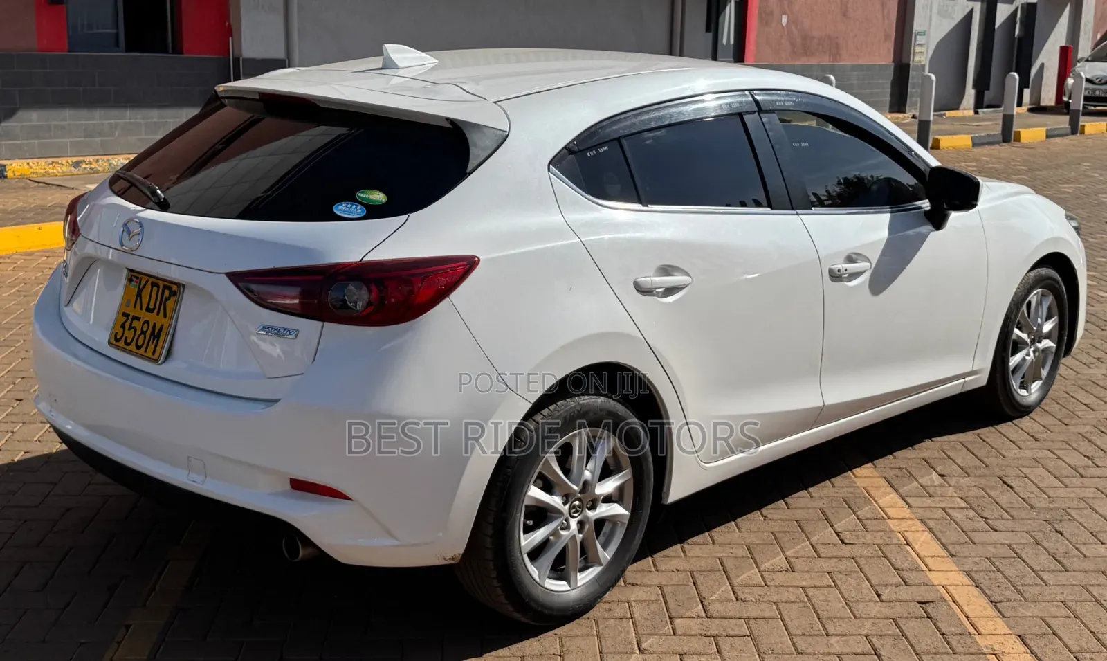 Mazda Axela 2017 Off white