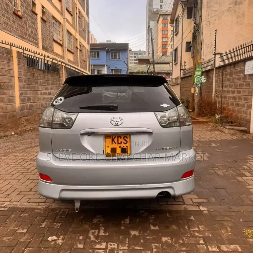 Toyota Harrier 2.4 2011