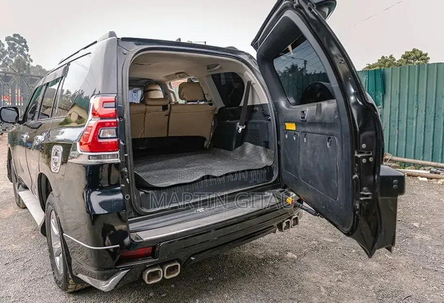 Toyota Land Cruiser 2015 Black