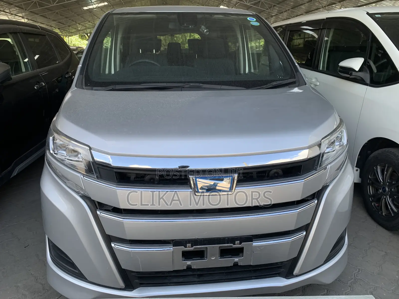 Toyota Noah 2.0 FWD (7 Seater) 2019 Silver