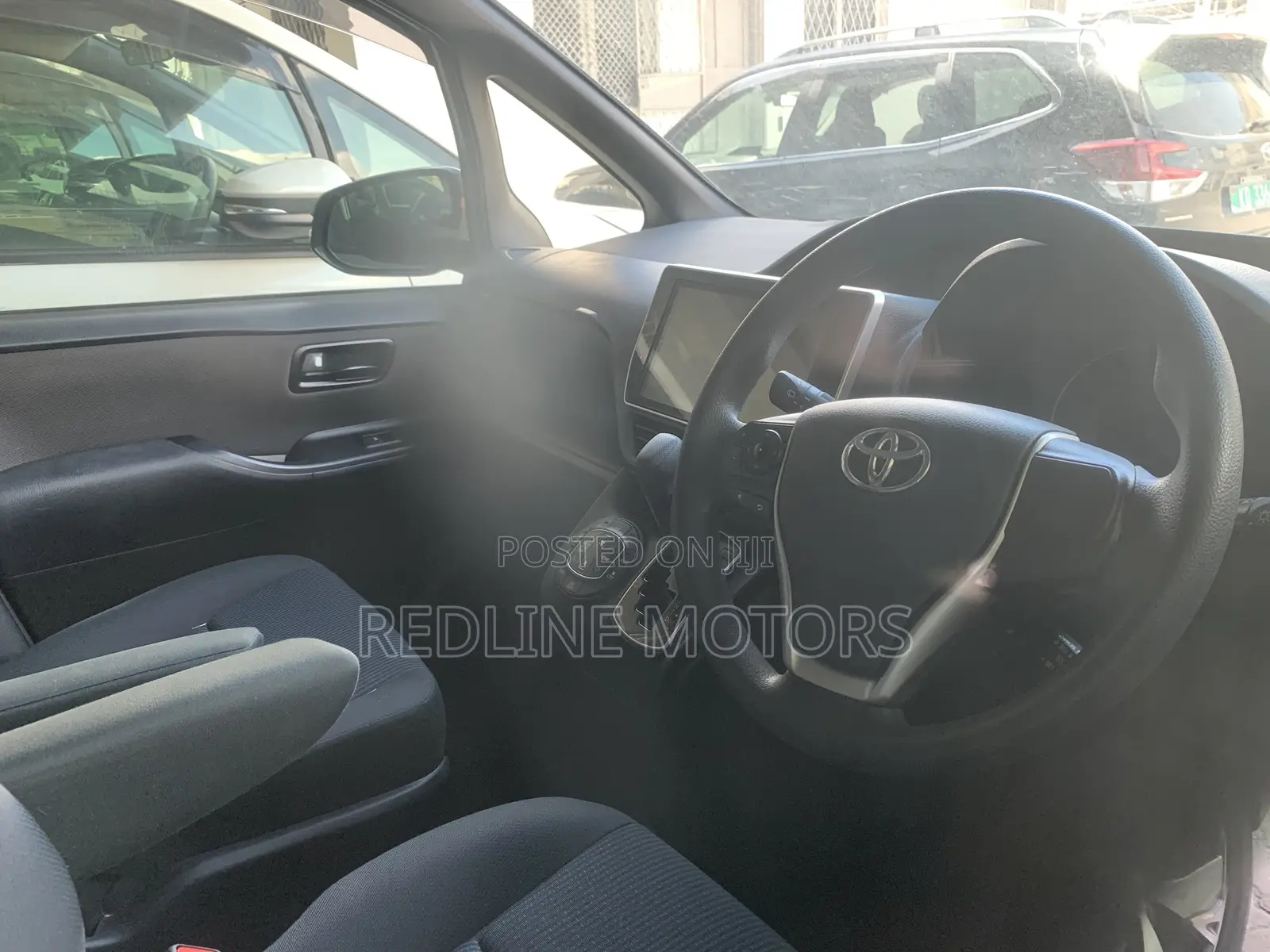 Toyota Noah 2.0 FWD (7 Seater) 2019 Silver