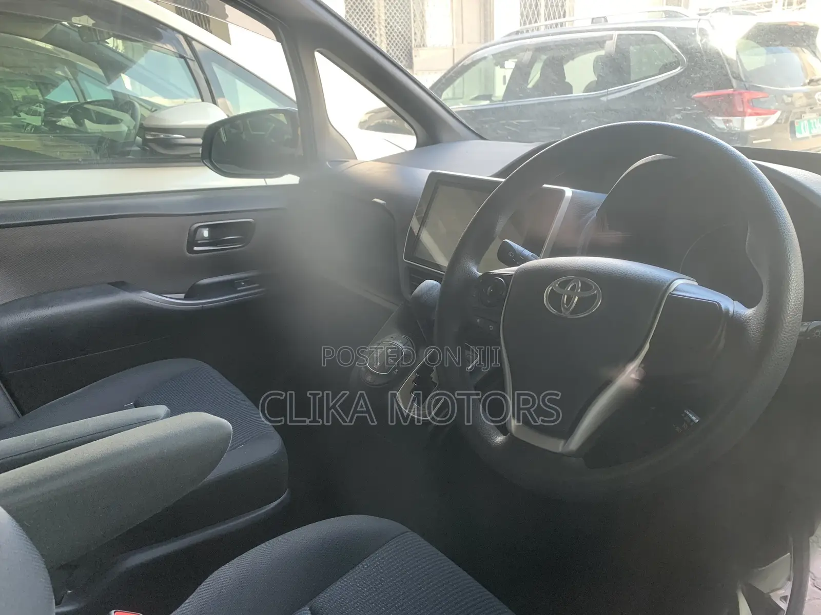 Toyota Noah 2.0 FWD (7 Seater) 2019 Silver